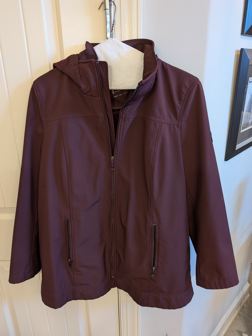 Andrew Marc XLG Burgundy Softshell Jacket Detachable Hood Water Repellent - Picture 14 of 14